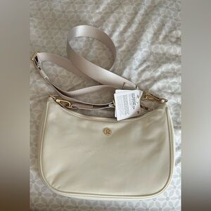 Lululemon City Essentials Small Shoulder Bag 3L